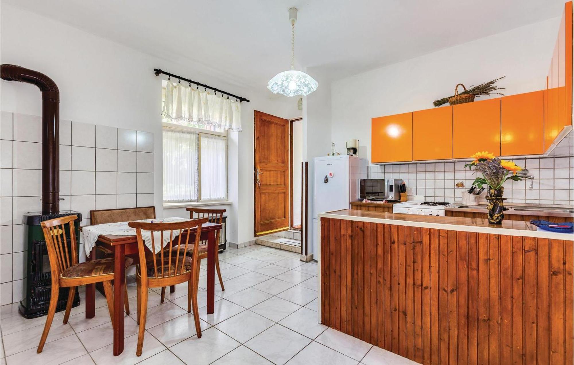 1 Bedroom Beautiful Apartment In Bakar Esterno foto