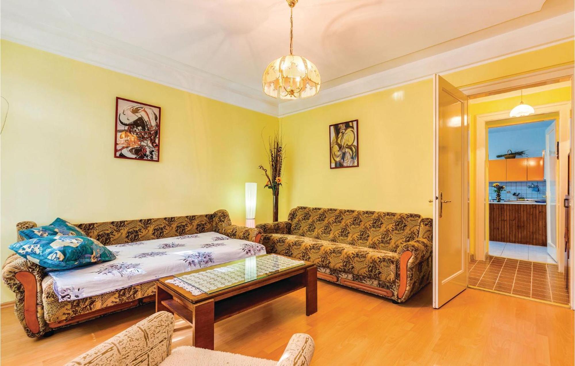 1 Bedroom Beautiful Apartment In Bakar Esterno foto